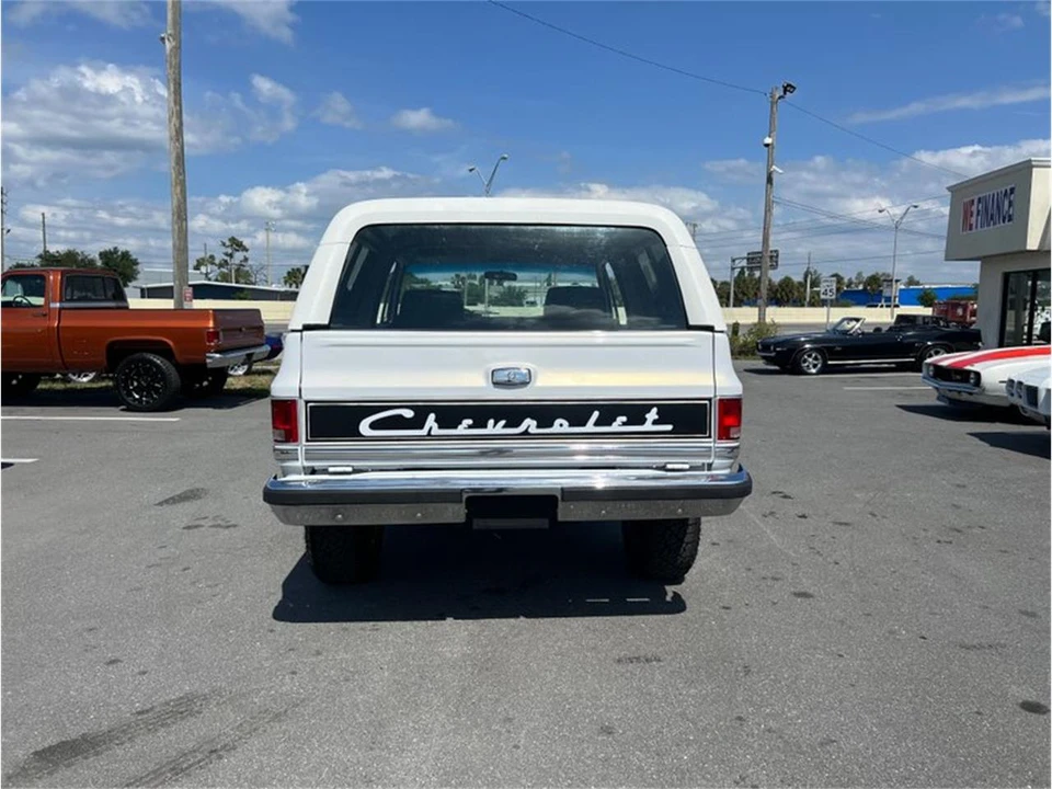 1986 Chevrolet K5 Blazer 2nd Gen - Image 4 of 30