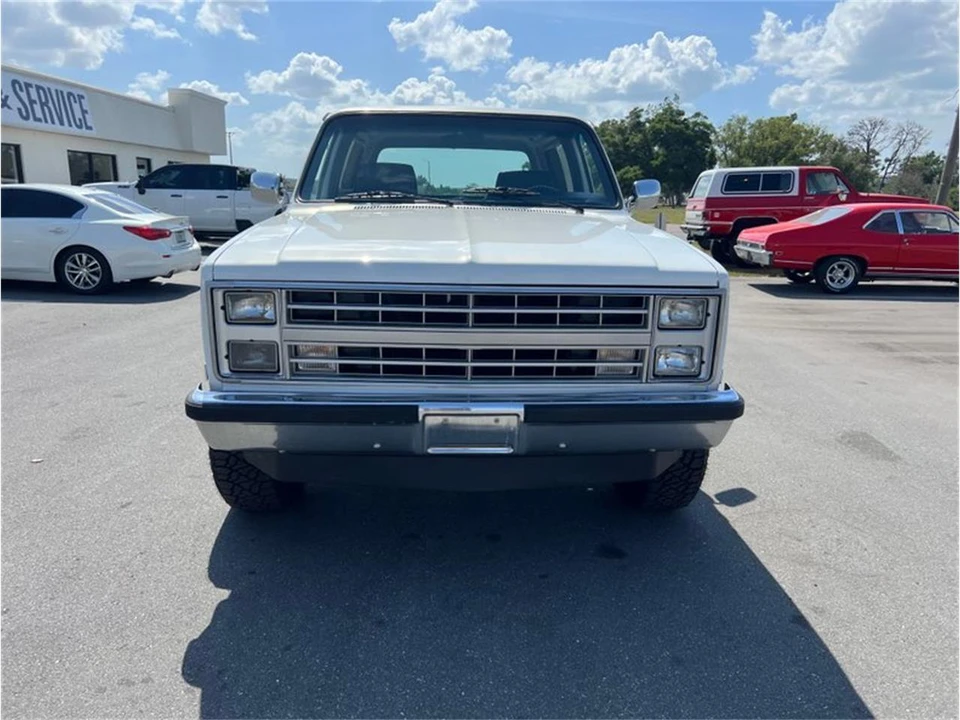 1986 Chevrolet K5 Blazer 2nd Gen - Image 8 of 30