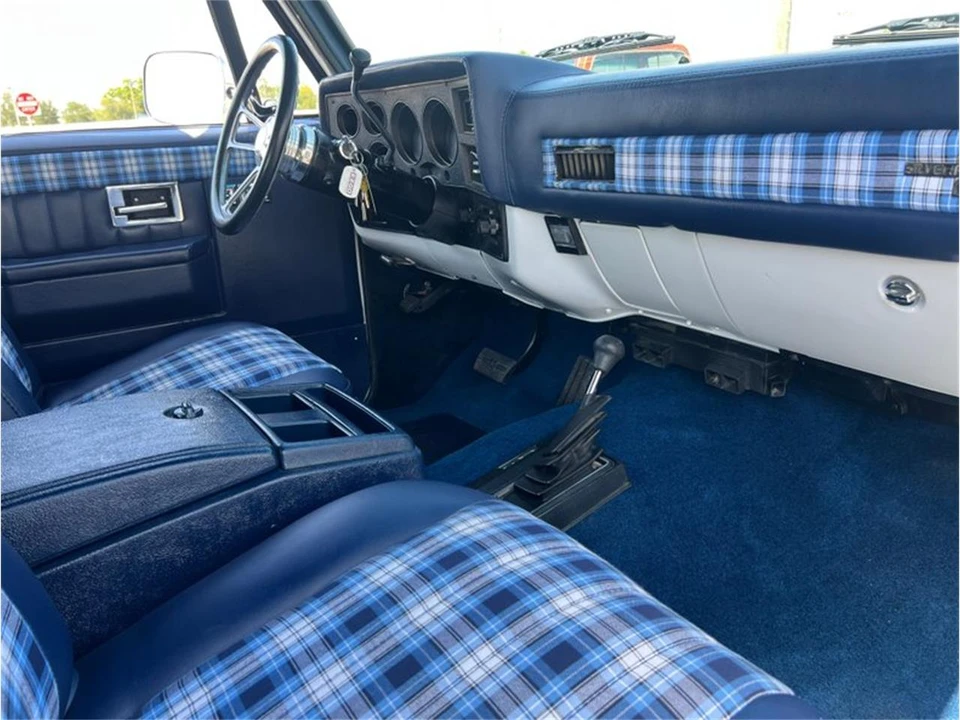 1986 Chevrolet K5 Blazer 2nd Gen - Image 19 of 30