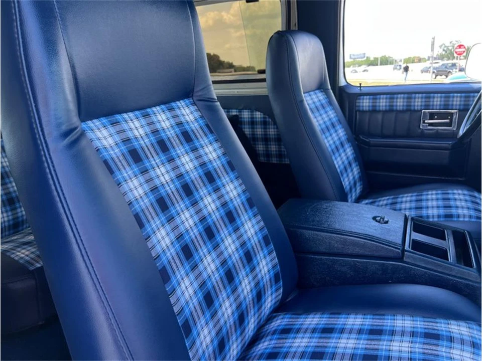 1986 Chevrolet K5 Blazer 2nd Gen - Image 20 of 30