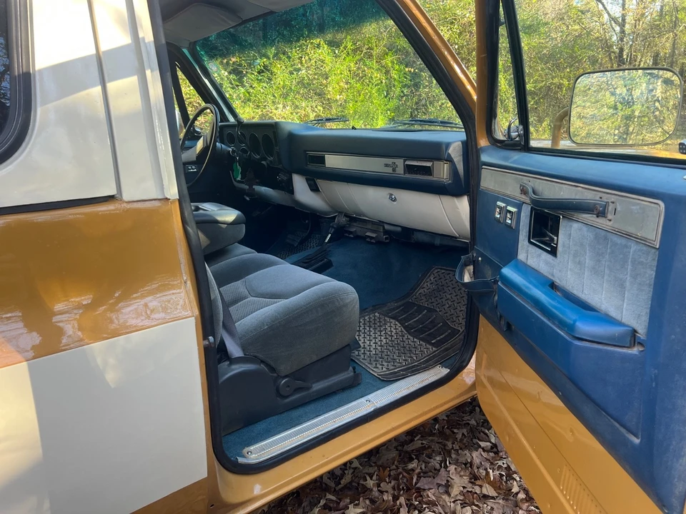 1986 Chevrolet K5 Blazer 2nd Gen - Image 19 of 21