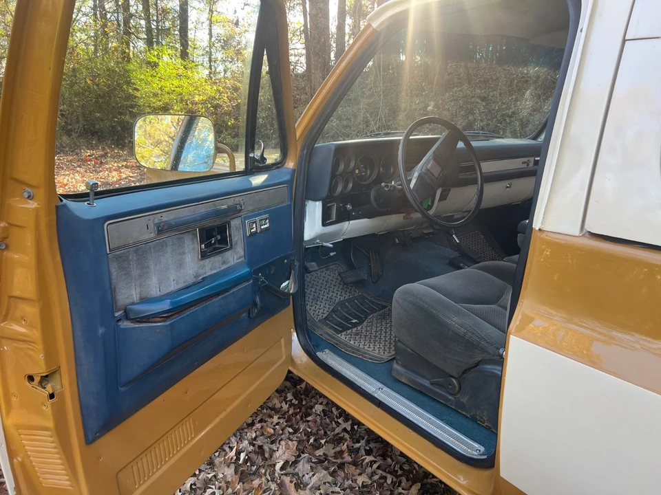 1986 Chevrolet K5 Blazer 2nd Gen - Image 18 of 21