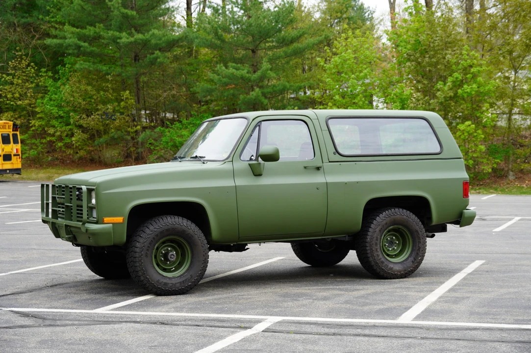 1986 Chevrolet K5 Blazer 2nd Gen - Image 15 of 31