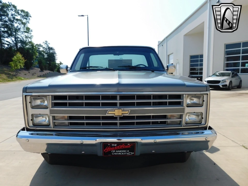 1986 Chevrolet C/K 3rd Gen - Image 4 of 12