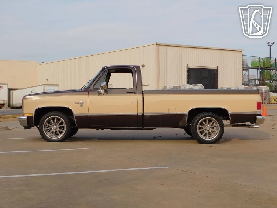 1986 Chevrolet C/K 3rd Gen - Image 11 of 12