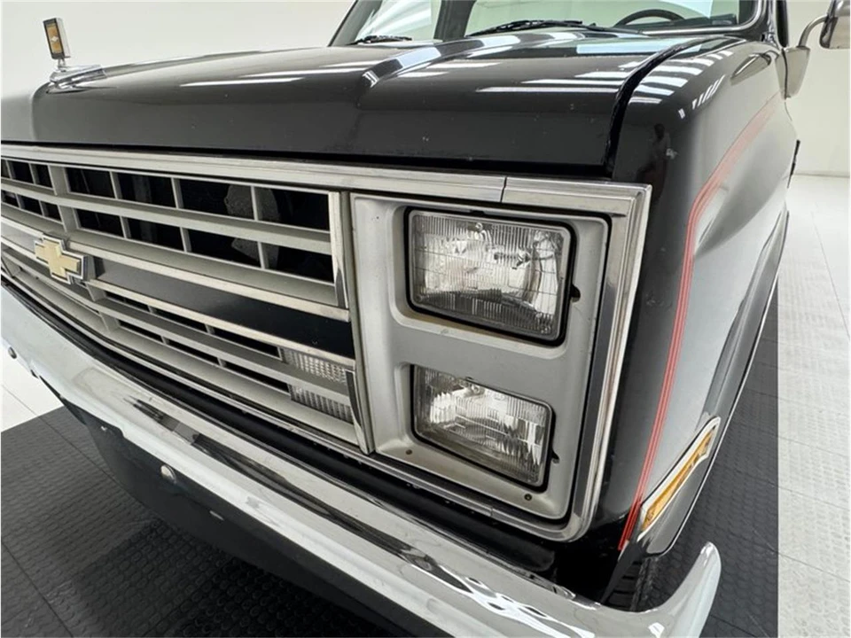 1986 Chevrolet C/K 3rd Gen - Image 11 of 31