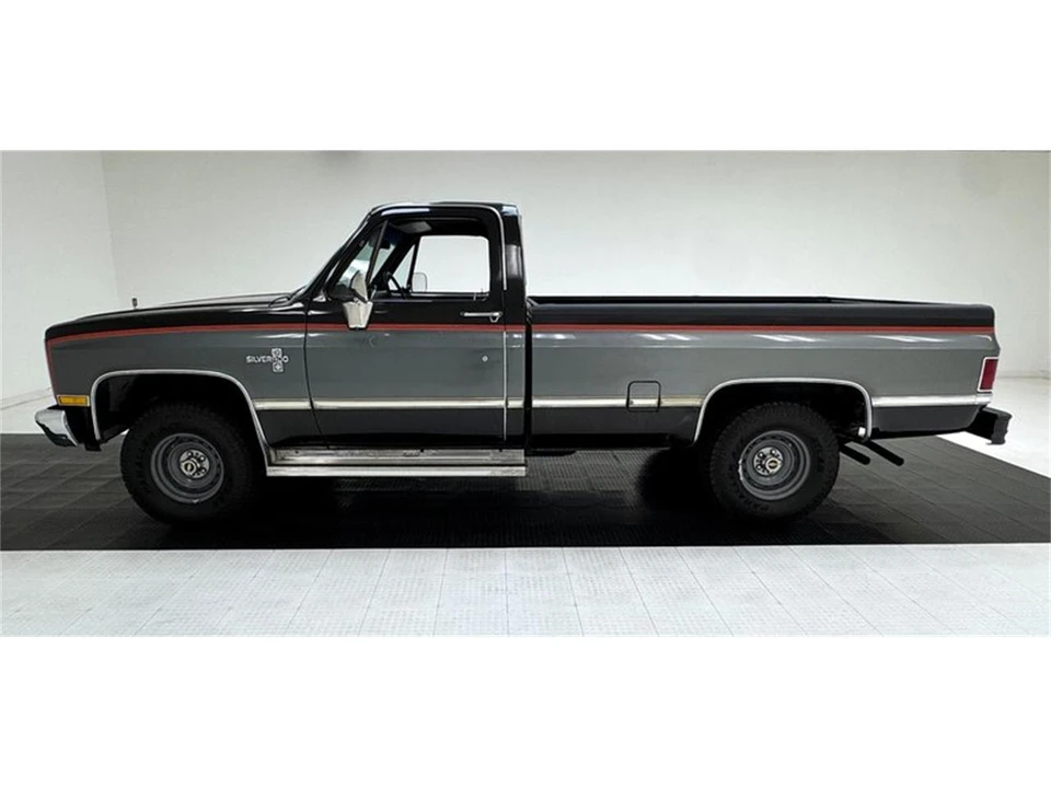 1986 Chevrolet C/K 3rd Gen - Image 2 of 31