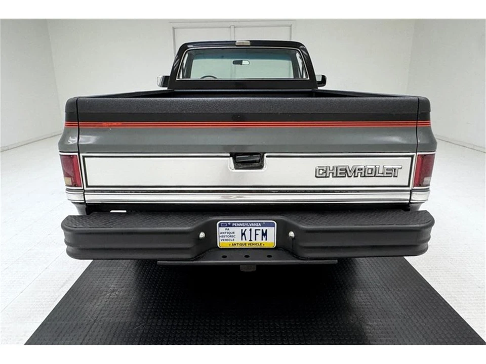 1986 Chevrolet C/K 3rd Gen - Image 4 of 31