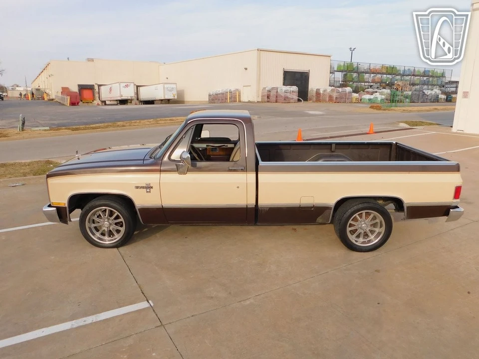 1986 Chevrolet C/K 3rd Gen - Image 10 of 12
