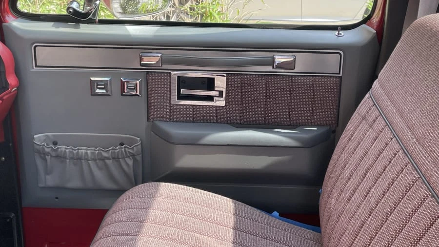 1986 Chevrolet C/K 3rd Gen - Image 4 of 15