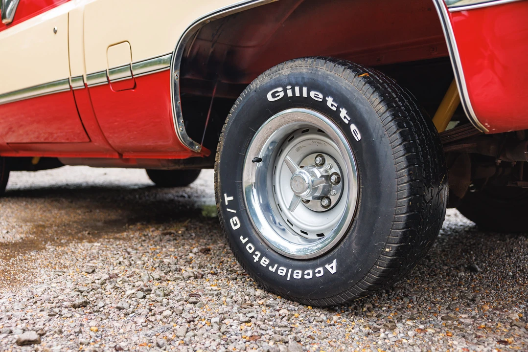1986 Chevrolet Silverado - Image 25 of 31