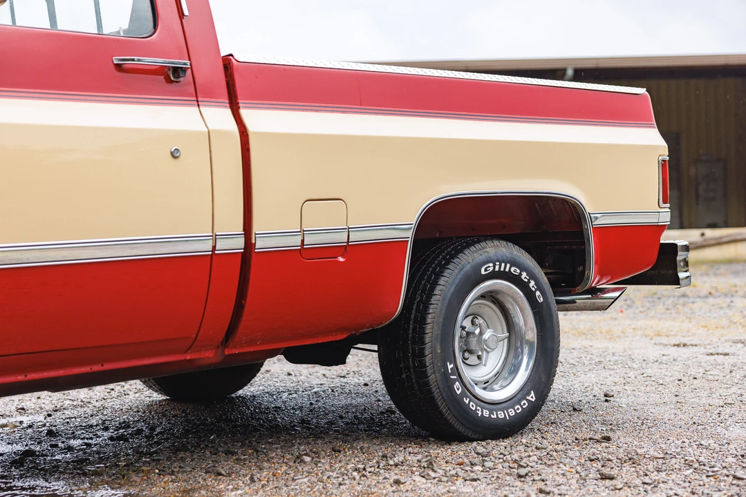 1986 Chevrolet Silverado - Image 19 of 31