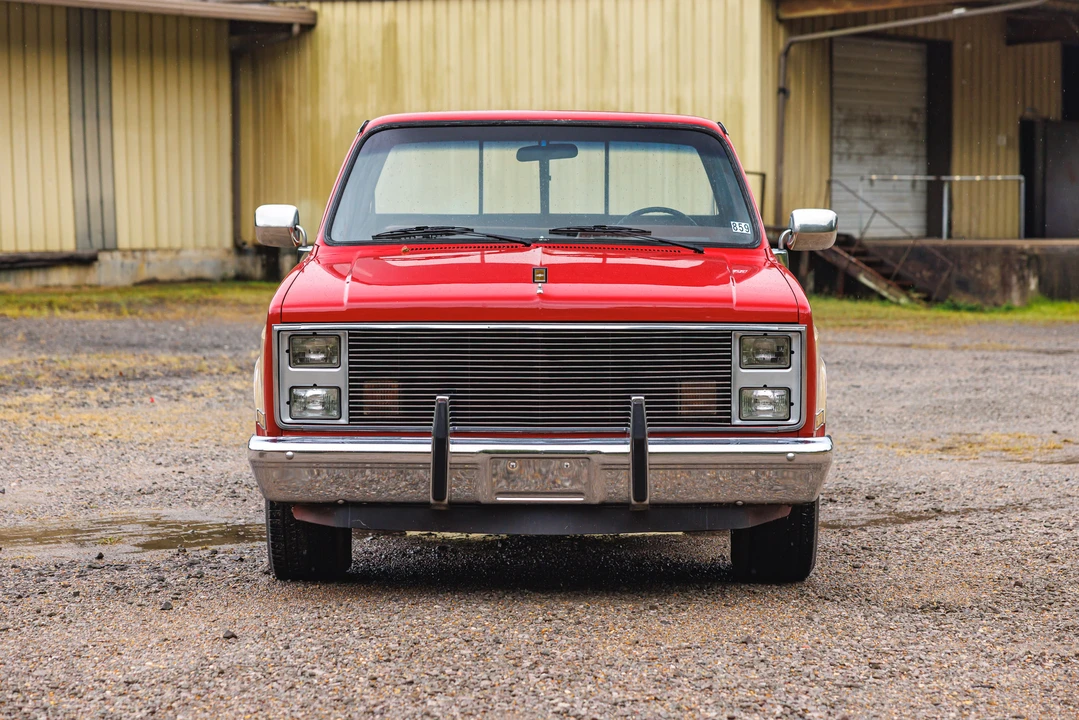 1986 Chevrolet Silverado - Image 2 of 31
