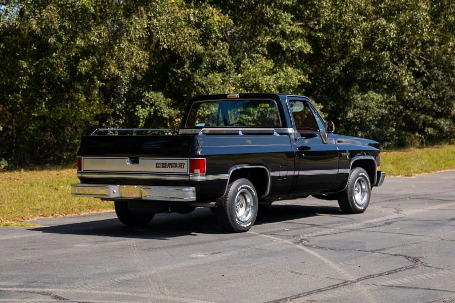 1986 Chevrolet C/K 3rd Gen - Image 3 of 31