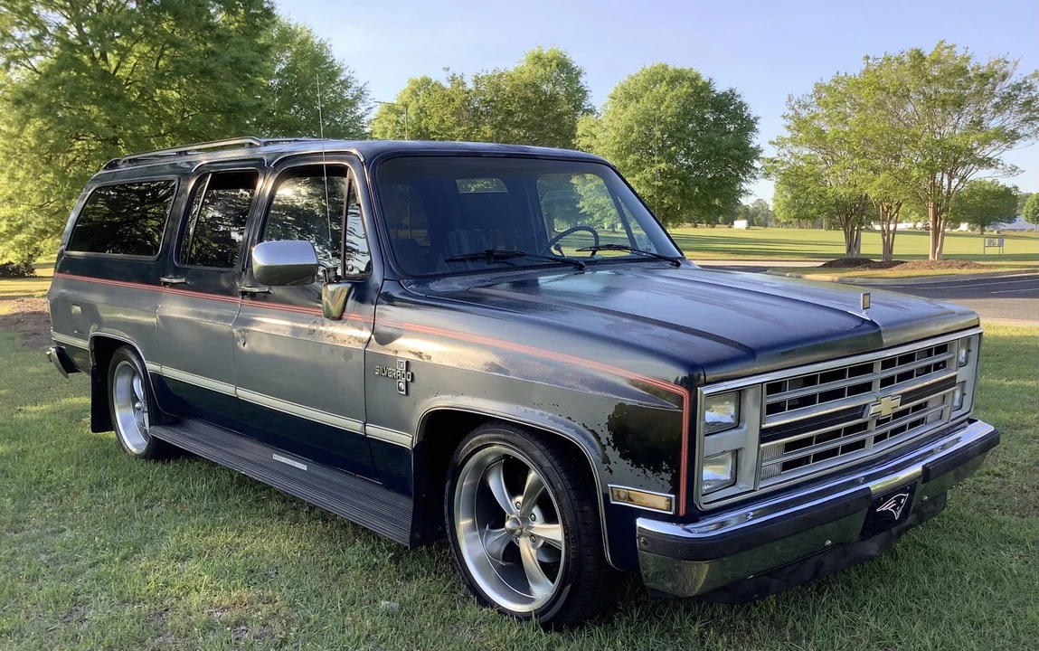 1986 Chevrolet Suburban 7th Gen - Image 15 of 31