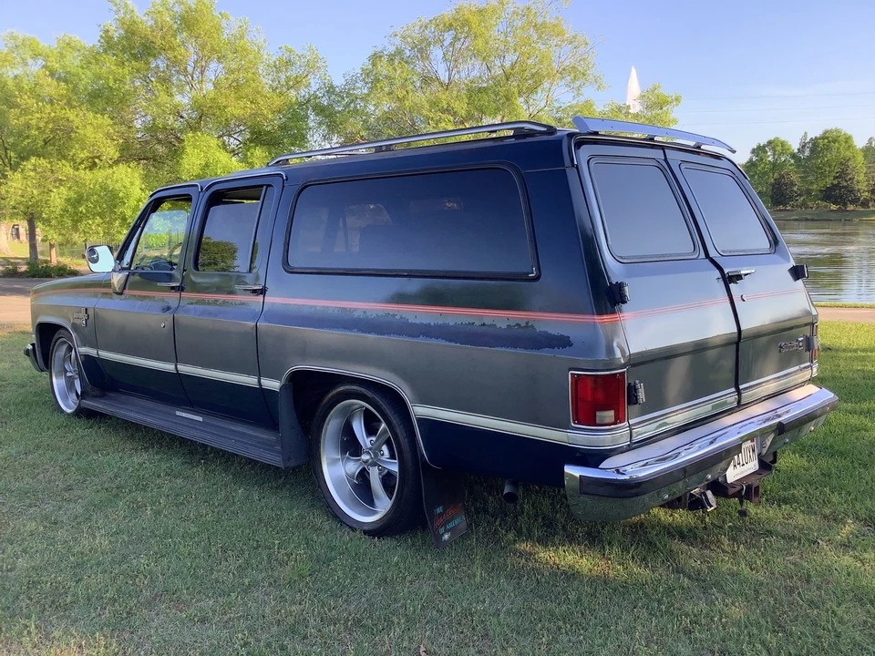 1986 Chevrolet Suburban 7th Gen - Image 6 of 31