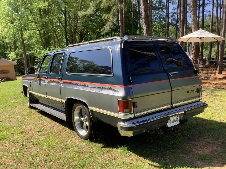 1986 Chevrolet Suburban 7th Gen - Image 7 of 31