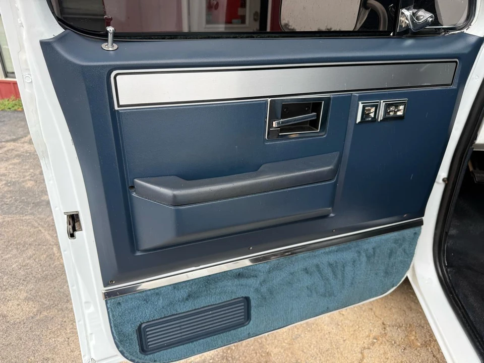 1986 Chevrolet C/K 3rd Gen - Image 13 of 31