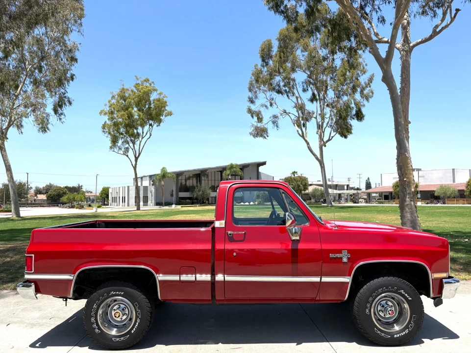 1986 Chevrolet C/K 3rd Gen - Image 2 of 31