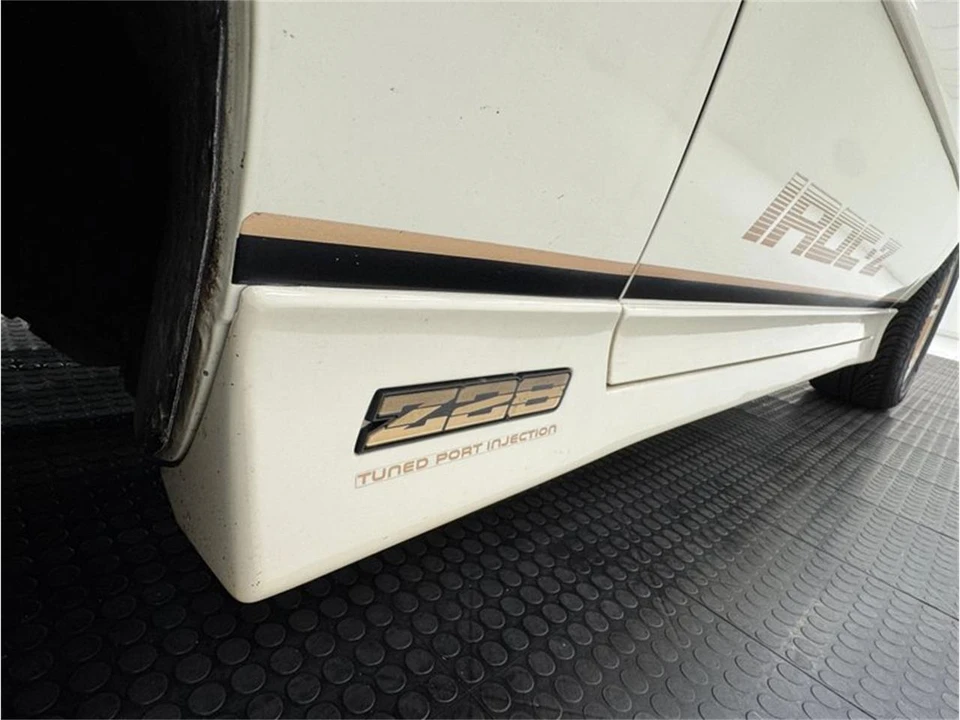 1986 Chevrolet Camaro 3rd Gen - Image 12 of 31