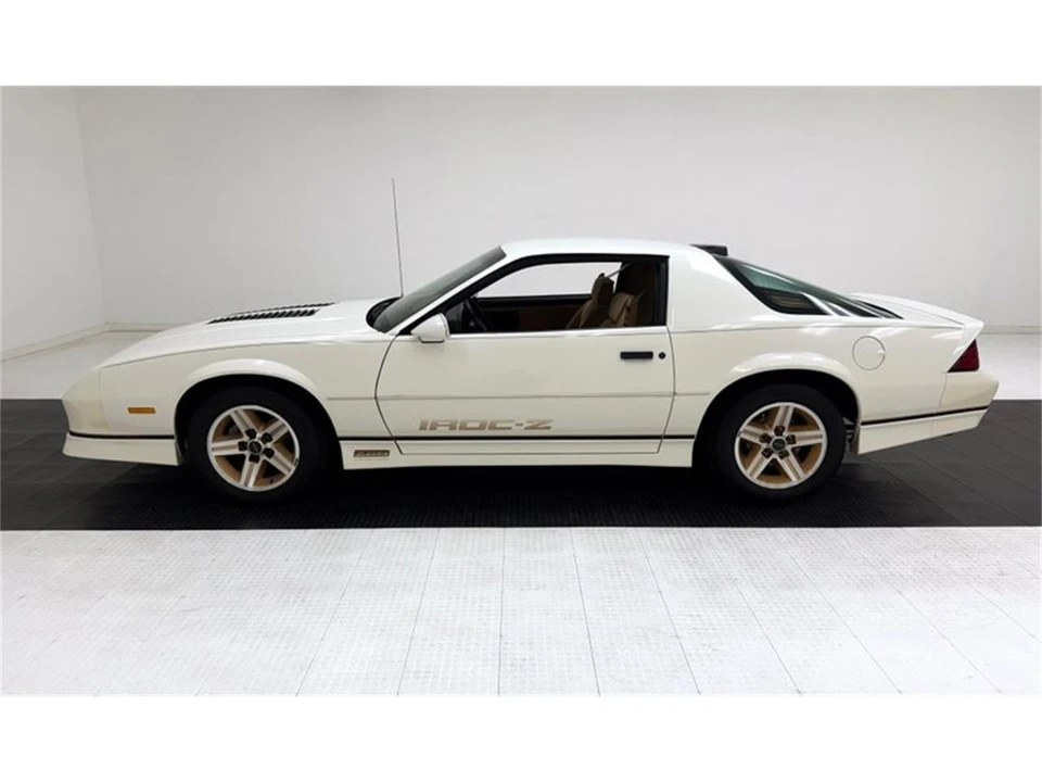 1986 Chevrolet Camaro 3rd Gen - Image 2 of 31