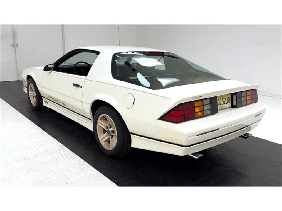 1986 Chevrolet Camaro 3rd Gen - Image 3 of 31