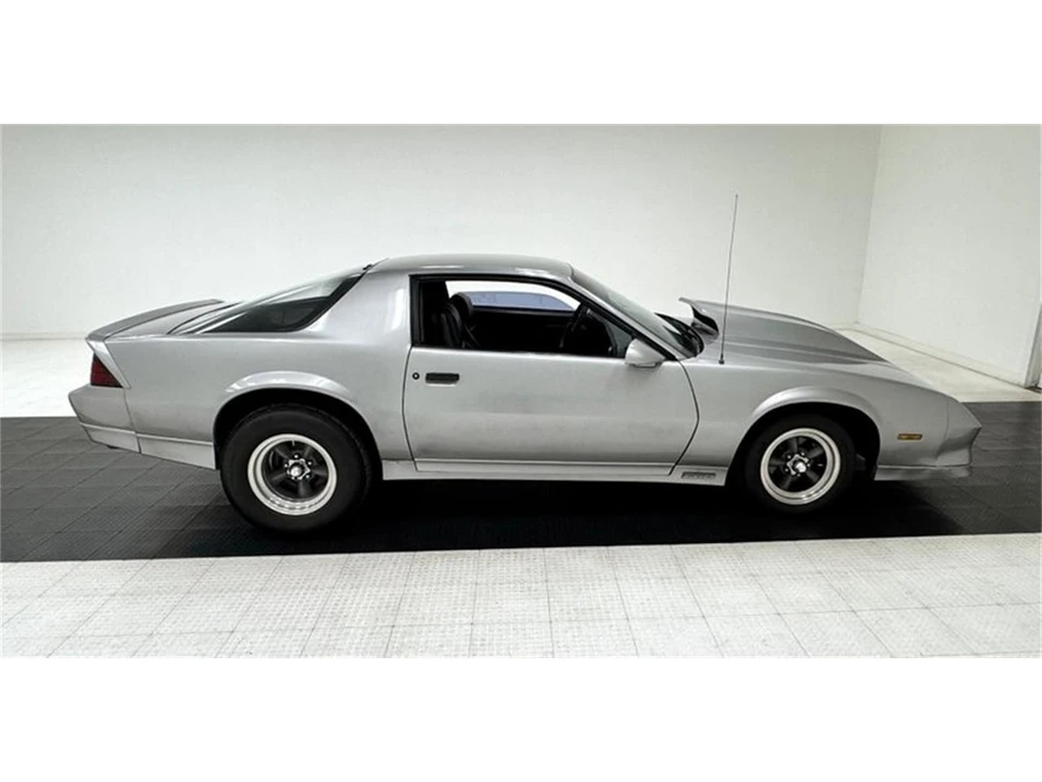 1986 Chevrolet Camaro 3rd Gen - Image 6 of 31