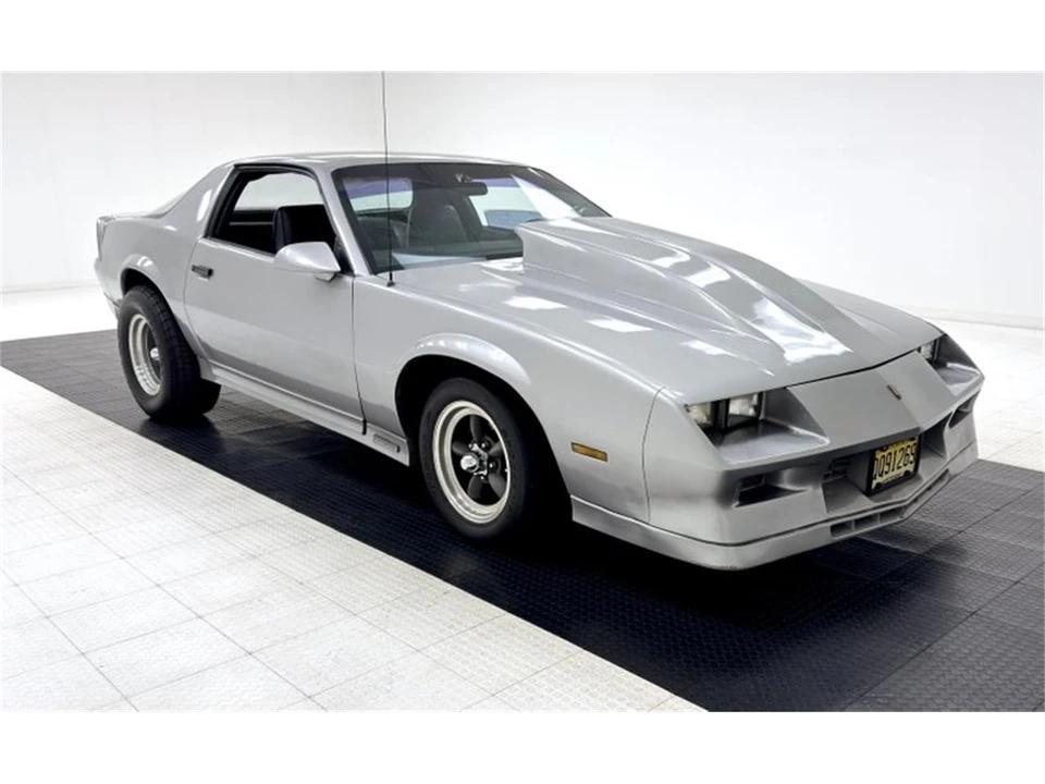 1986 Chevrolet Camaro 3rd Gen - Image 7 of 31