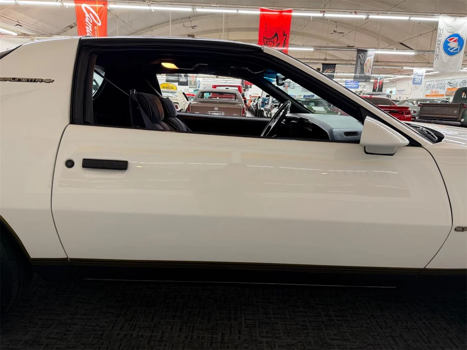 1986 Chevrolet Camaro 3rd Gen - Image 27 of 31