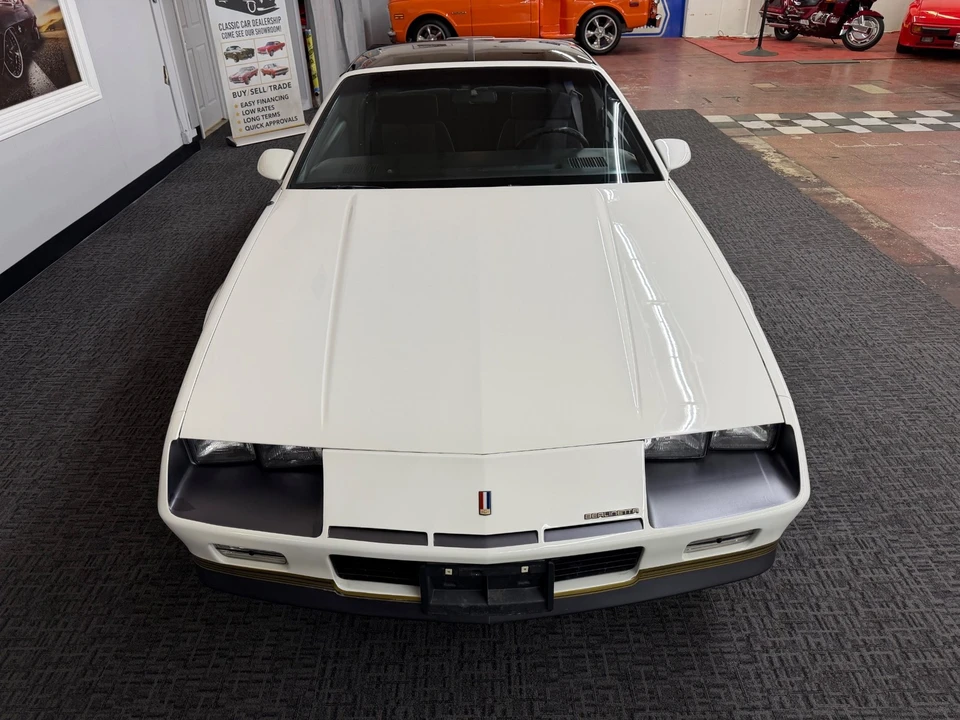 1986 Chevrolet Camaro - Image 5 of 31