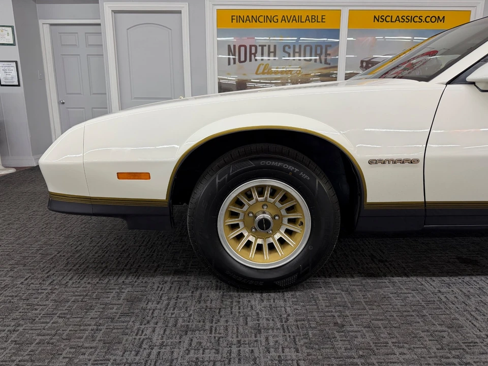 1986 Chevrolet Camaro - Image 15 of 31