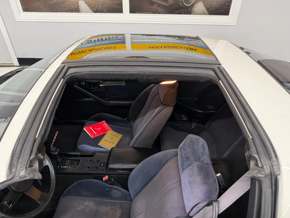 1986 Chevrolet Camaro - Image 26 of 31