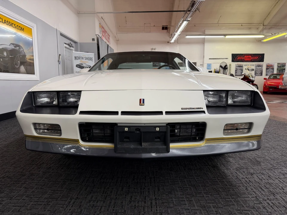 1986 Chevrolet Camaro - Image 7 of 31