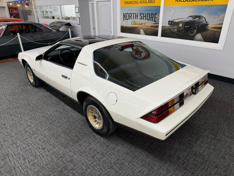 1986 Chevrolet Camaro - Image 3 of 31