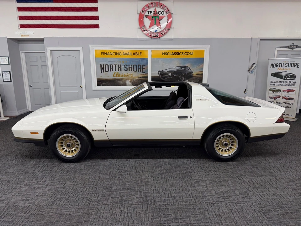 1986 Chevrolet Camaro - Image 25 of 31