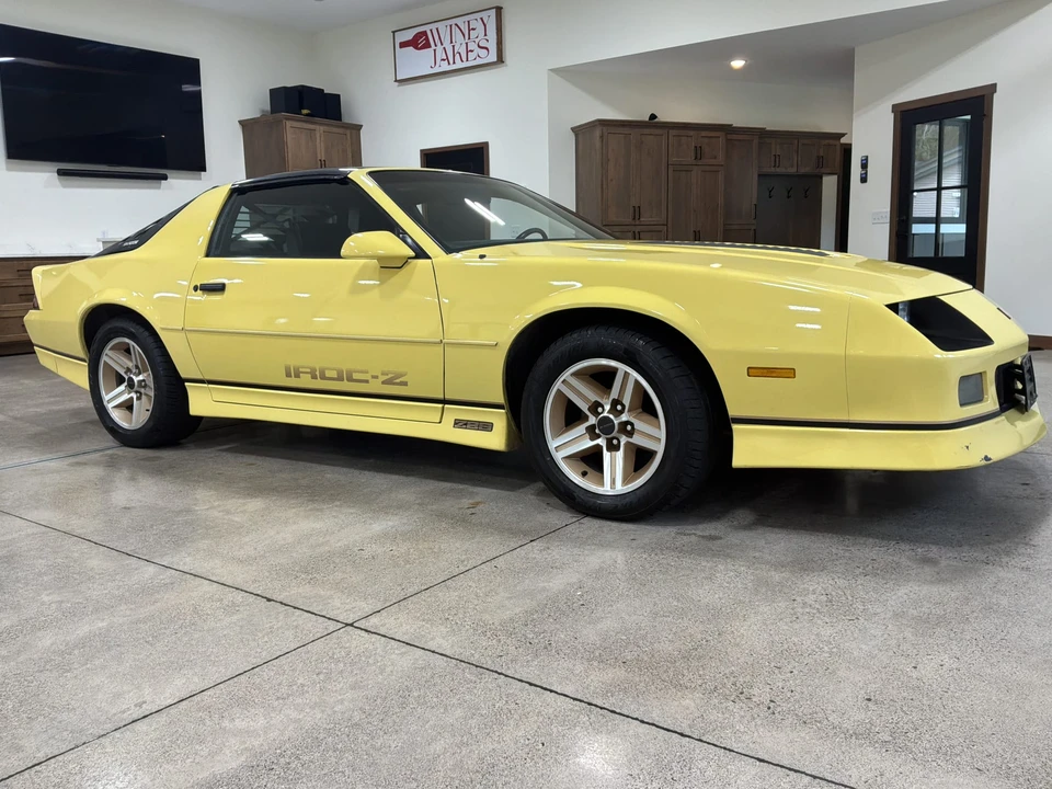 1986 Chevrolet Camaro IROC-Z & Z28 3rd Gen - Image 4 of 31