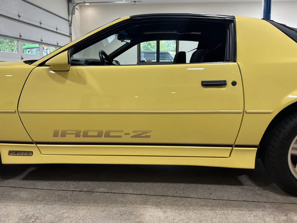 1986 Chevrolet Camaro IROC-Z & Z28 3rd Gen - Image 28 of 31