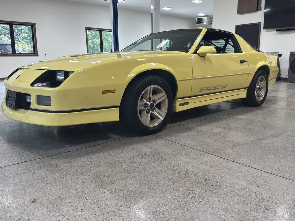 1986 Chevrolet Camaro IROC-Z & Z28 3rd Gen - Image 2 of 31