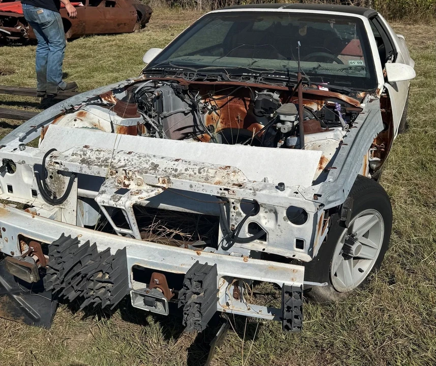 1986 Chevrolet Camaro 3rd Gen - Image 2 of 12
