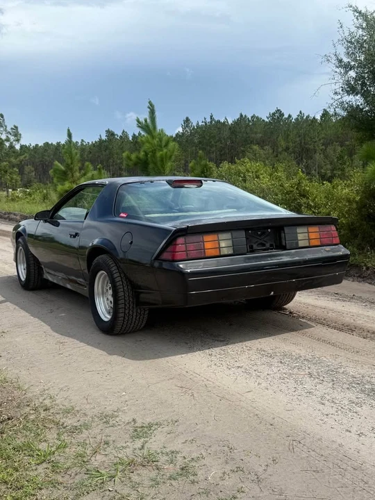 1986 Chevrolet Camaro IROC-Z & Z28 3rd Gen - Image 4 of 8
