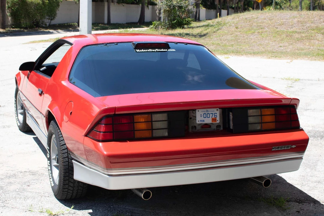 1986 Chevrolet Camaro IROC-Z & Z28 3rd Gen - Image 5 of 31