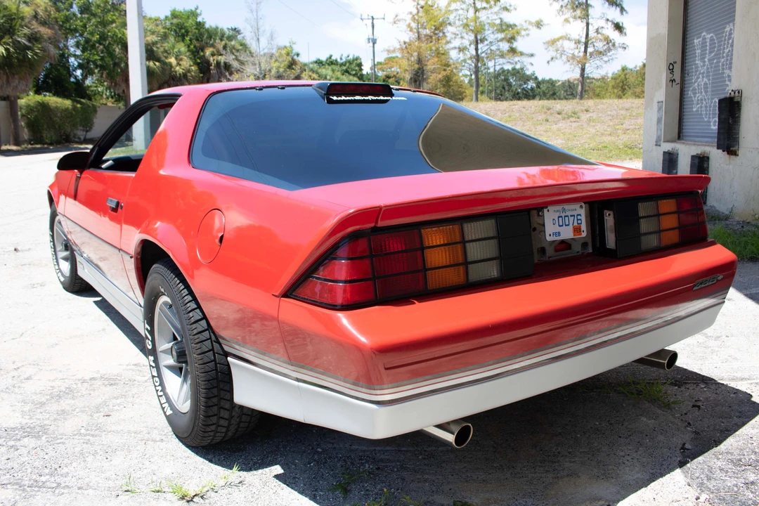 1986 Chevrolet Camaro IROC-Z & Z28 3rd Gen - Image 11 of 31
