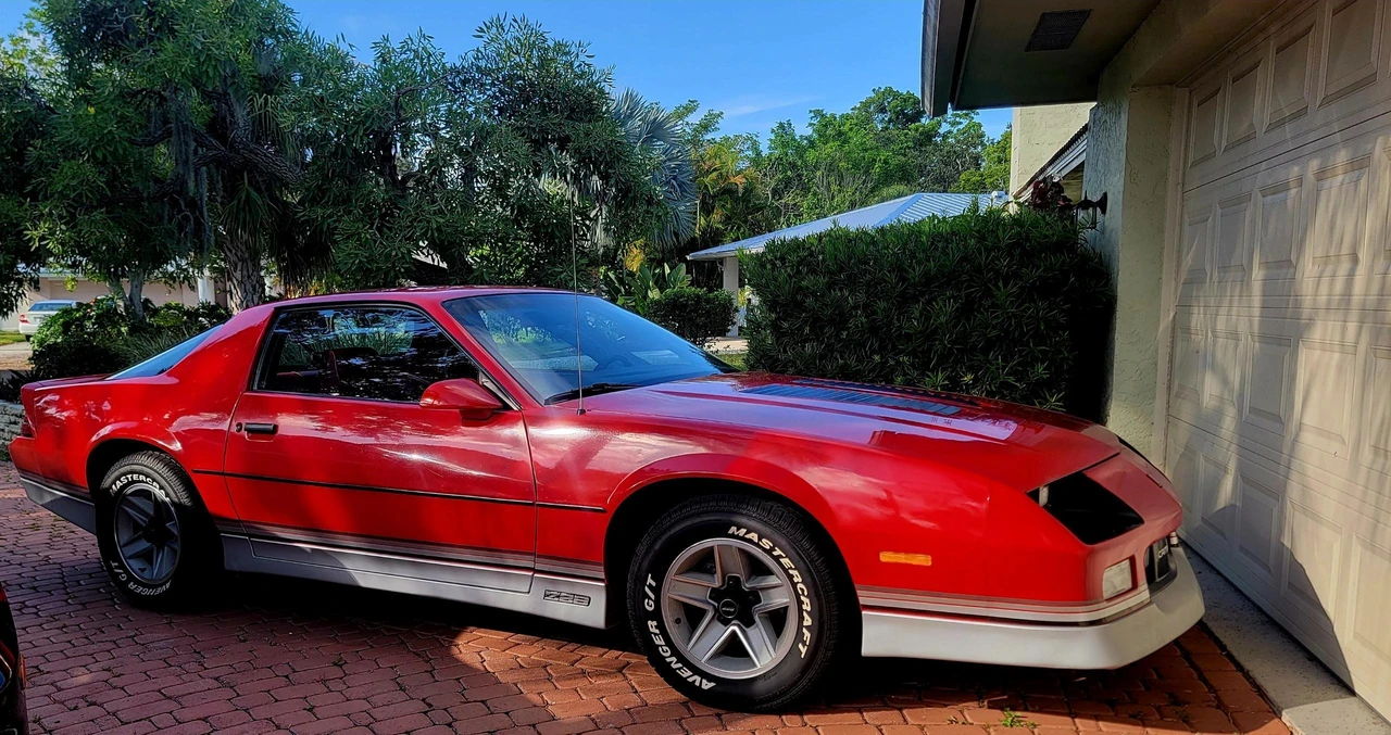 1986 Chevrolet Camaro IROC-Z & Z28 3rd Gen - Image 14 of 31