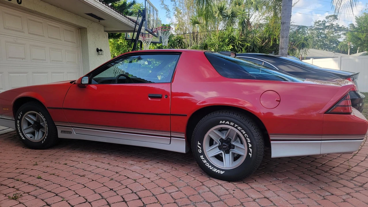 1986 Chevrolet Camaro IROC-Z & Z28 3rd Gen - Image 10 of 31