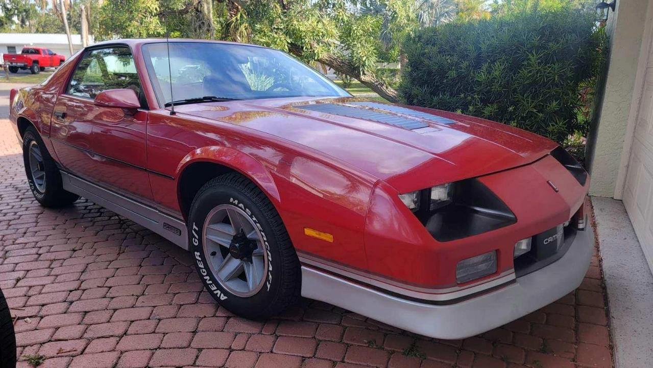 1986 Chevrolet Camaro IROC-Z & Z28 3rd Gen - Image 15 of 31