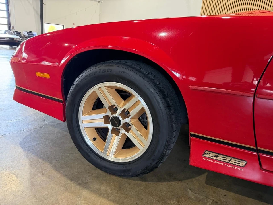 1986 Chevrolet Camaro IROC-Z & Z28 3rd Gen - Image 26 of 31