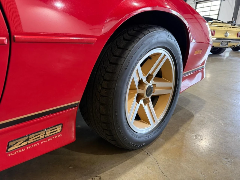 1986 Chevrolet Camaro IROC-Z & Z28 3rd Gen - Image 15 of 31