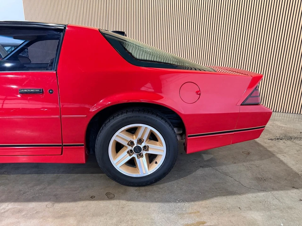 1986 Chevrolet Camaro IROC-Z & Z28 3rd Gen - Image 21 of 31