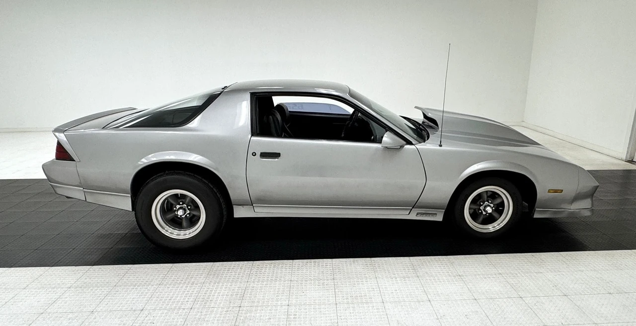 1986 Chevrolet Camaro IROC-Z & Z28 3rd Gen - Image 6 of 31