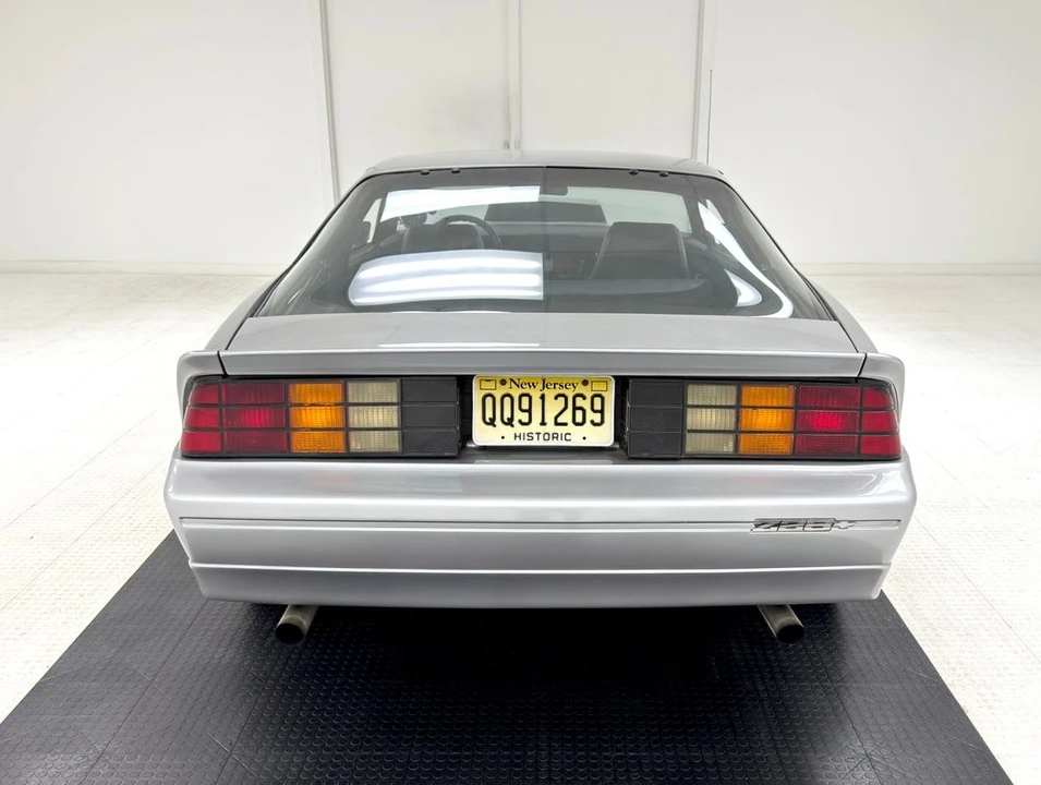 1986 Chevrolet Camaro IROC-Z & Z28 3rd Gen - Image 4 of 31